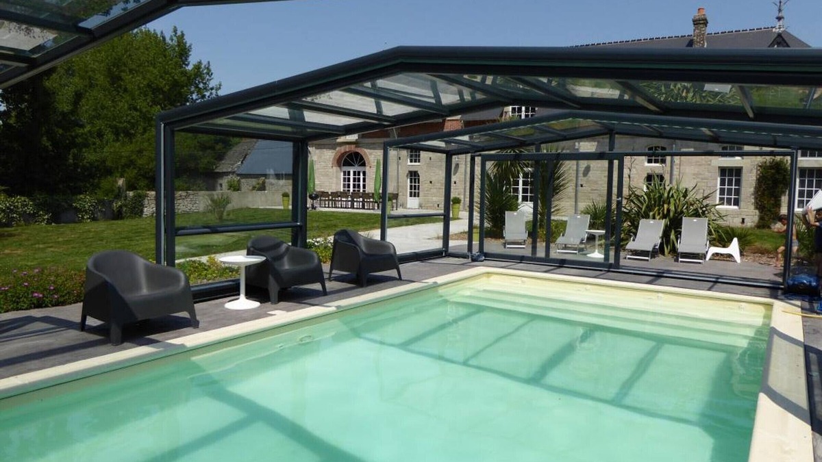 Bricquebosq Cottage | Charming cottage with pool and billiards in the heart of Cotentin