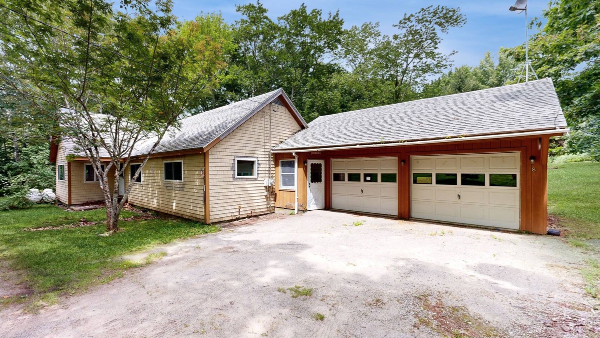 Union House | Charming Cottage with Modern Updates, BBQ Grill, and Nearby Attractions