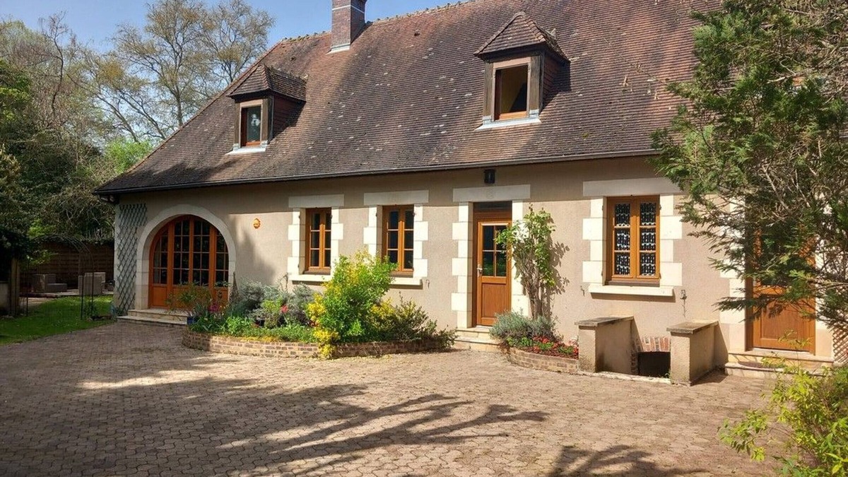 Vinon Cottage | Charming Cottage with Spa, Billiards, Garden and Ping-Pong