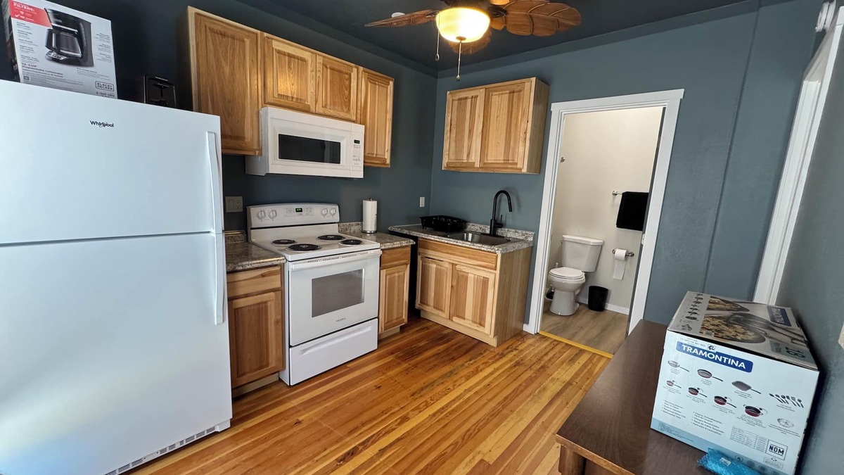 Pendleton Cottage | Charming cottage with AC in beautiful downtown Pendleton