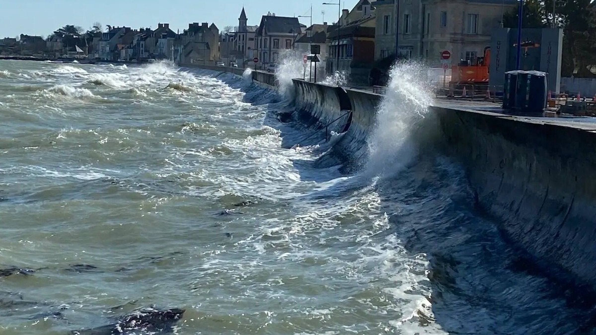 Grandcamp-Maisy House | CHARMING COUNTRY HOUSE CLOSE TO THE SEA