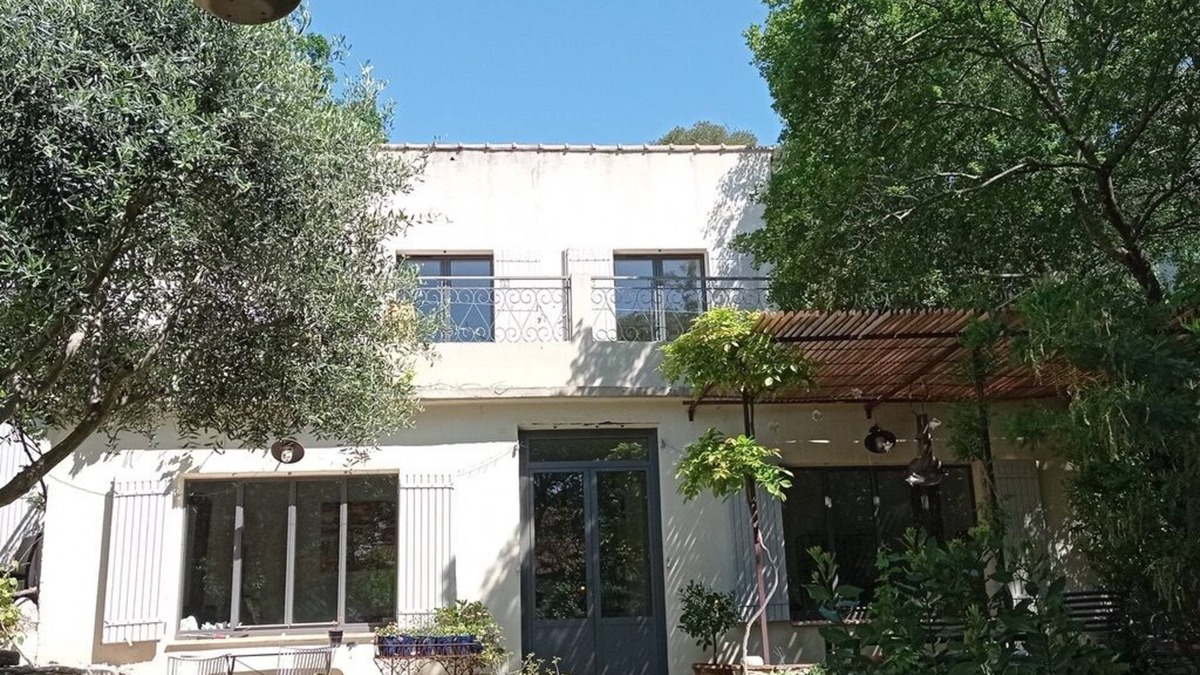 Les 3 Ponts House | Charming country house in the city