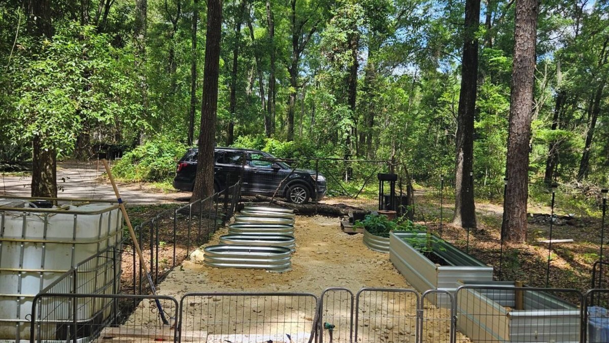 Newberry House | Charming country house 1 of 2 in serene Newberry& Gainesville Border