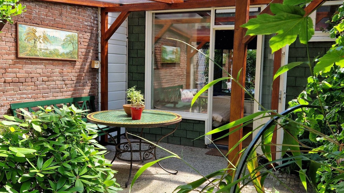 Koningsplein House | Charming courtyard house near center and beach