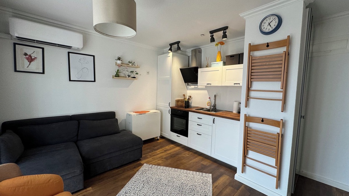 Varna Municipality Apartment | Charming Cozy Apartment Next to Varna Grand Mall