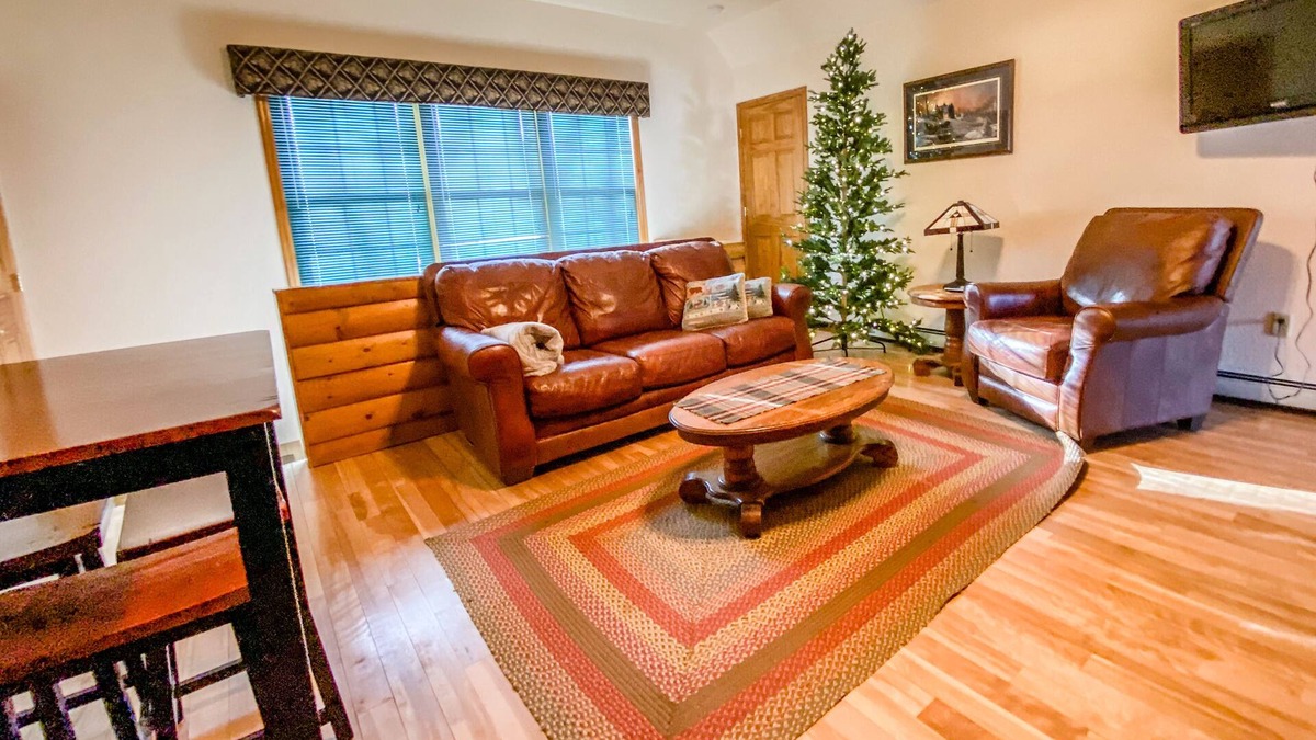 Bessemer Cabin | Charming Cozy Cabin on Ski Trail