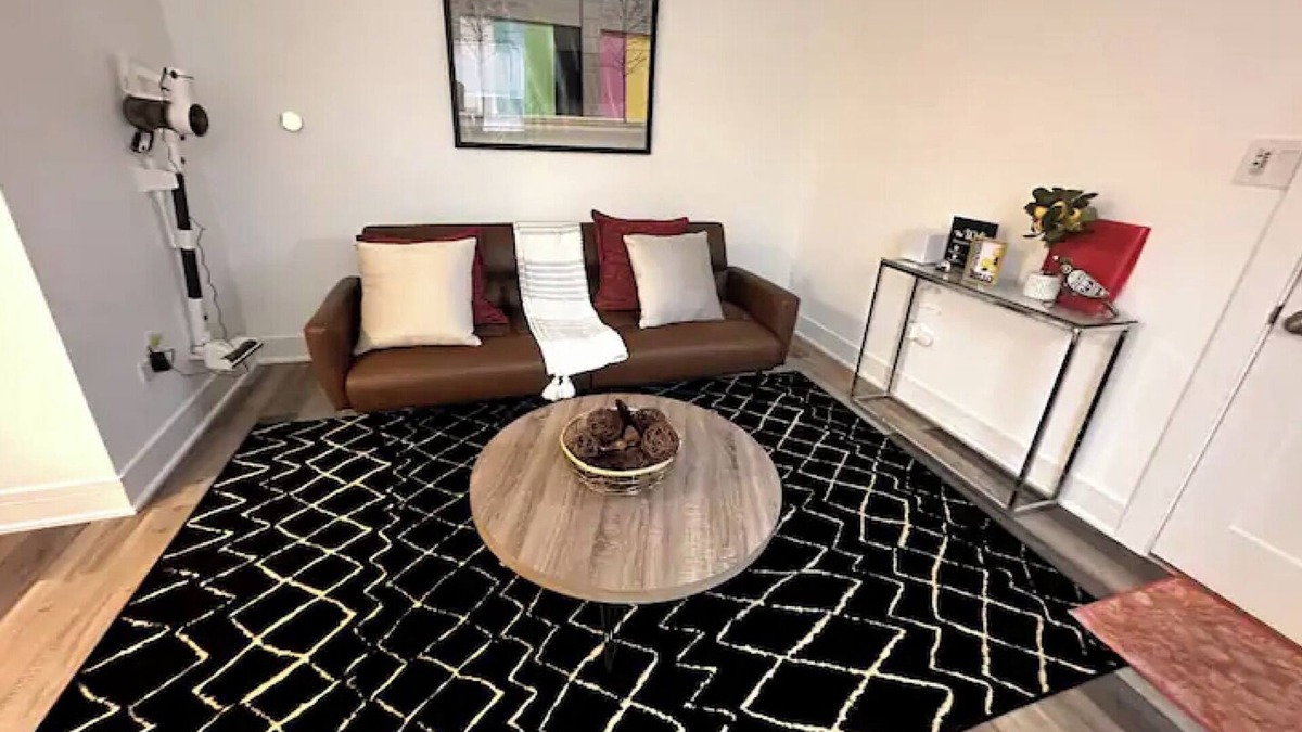 Riverside Apartment | Charming Cozy Suite in Riverside