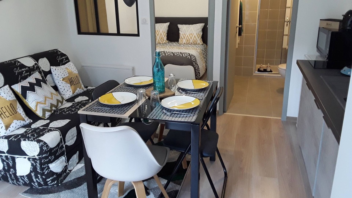 Polignac Apartment | Charming cozy T2 / 4 people / 5 min from Puy-en-Velay