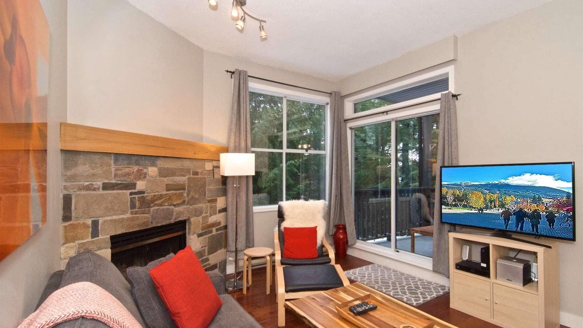 Whistler Creekside House | Charming Creekside Townhouse. Easy WALK to the Gondola. Professionally Managed + Cleaned