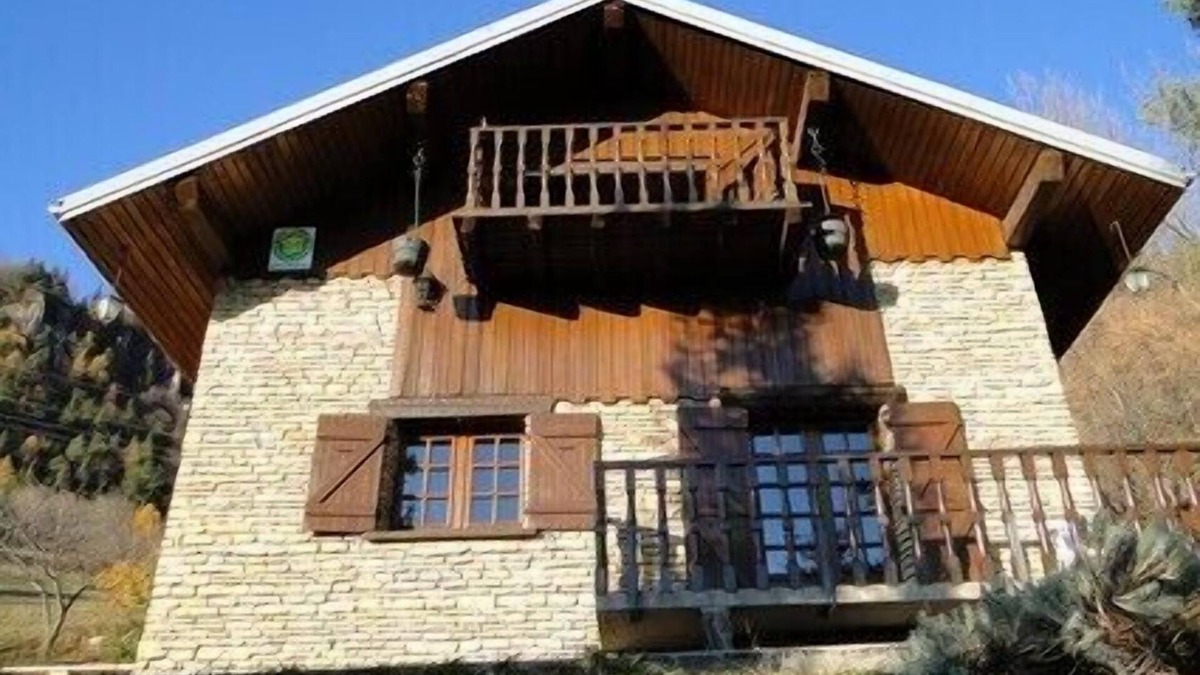 Hautecour House | Charming detached house in a privileged geographical location to take advantage of an exceptional location.