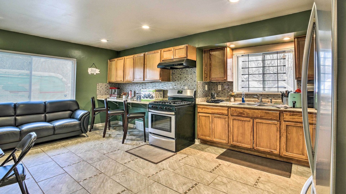 Detroit House | Charming Detroit Escape - 14 Mi to Downtown!