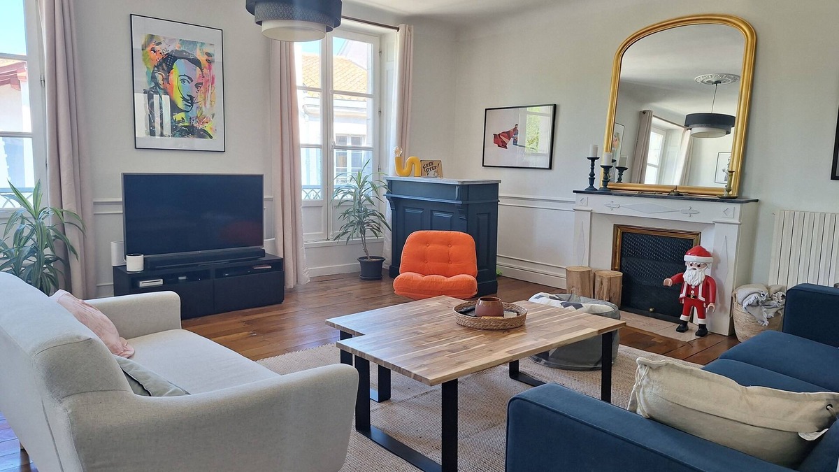 Bayonne Apartment | Charming duplex with view of the ramparts