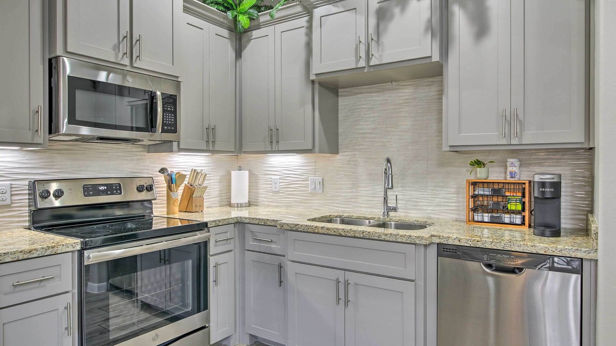 Edinburg Apartment | Charming Edinburg Apartment ~ 3 Mi to Dtwn!