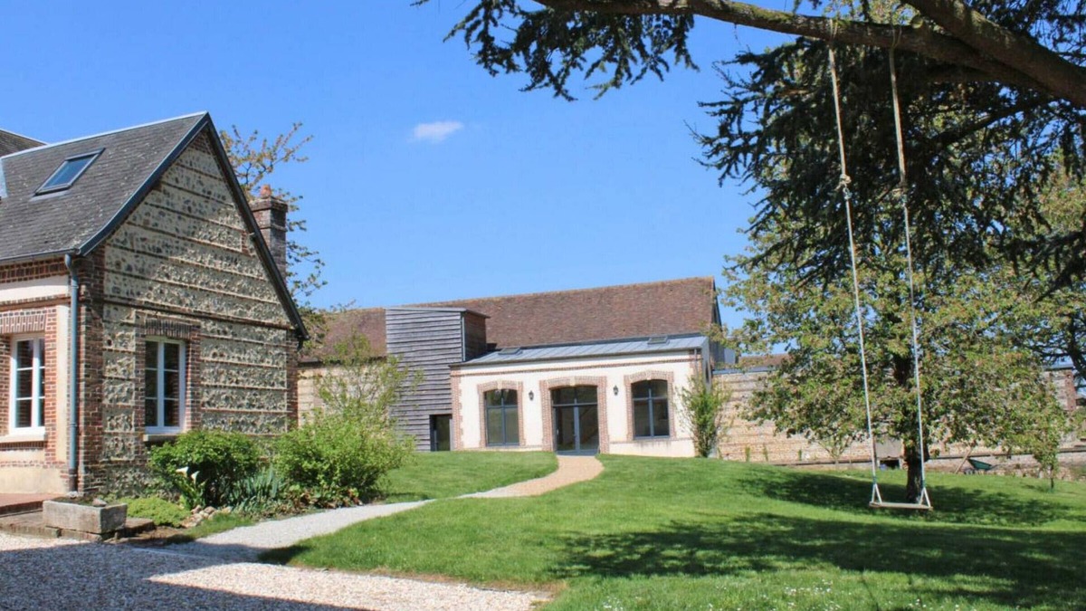 L'Aigle Apartment | Charming Estate for Wellness and Sports in L'Aigle