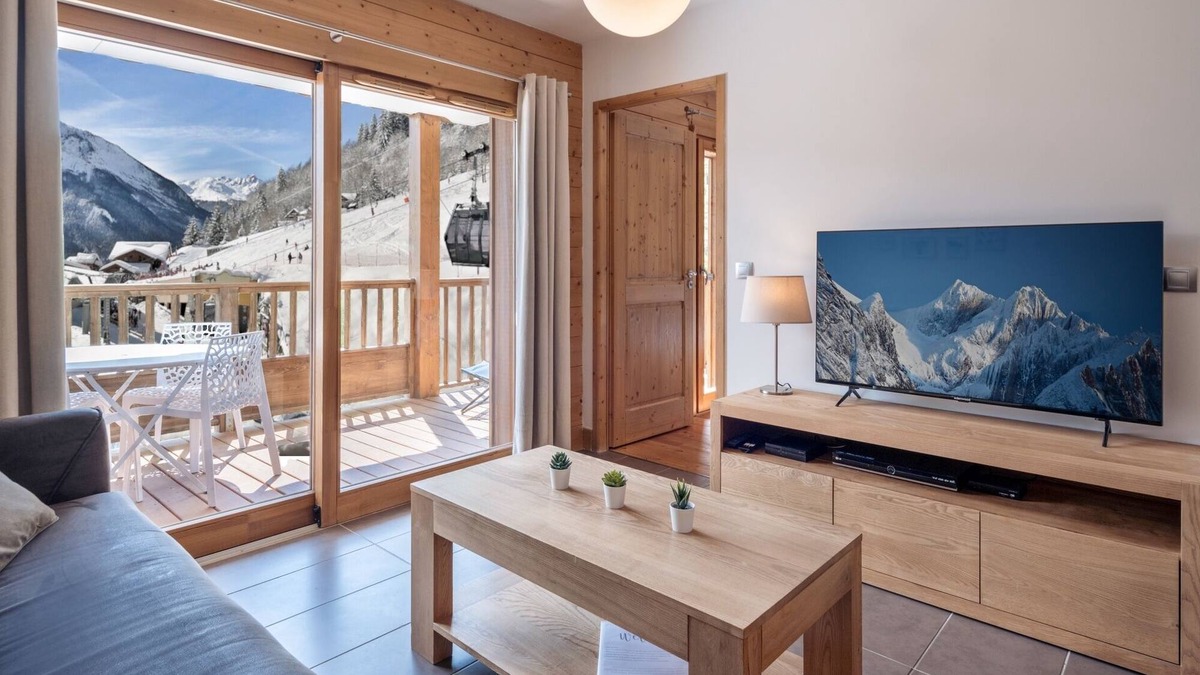 Champagny-en-Vanoise Apartment | Charming flat - SKI IN/OUT - CHAMPAGNY LA PLAGNE - Linen included