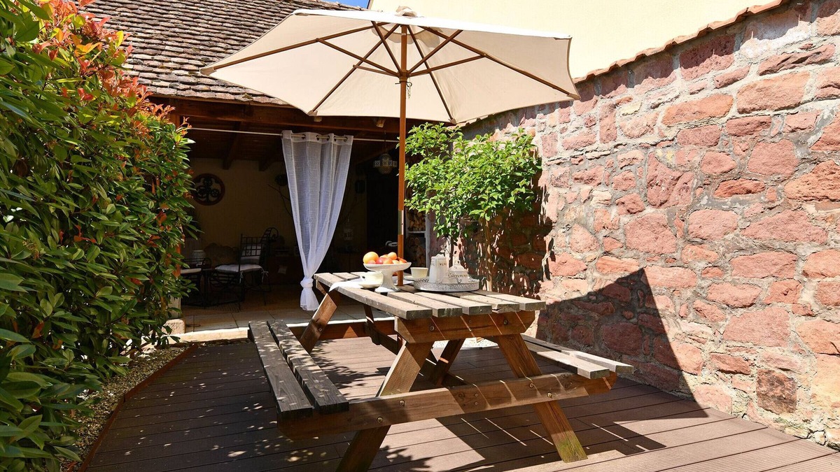 Bergholtz Cottage | Charming F2 in Alsace Vineyard, Cozy Comfort, Outdoor Space, Near Colmar & Mulhouse