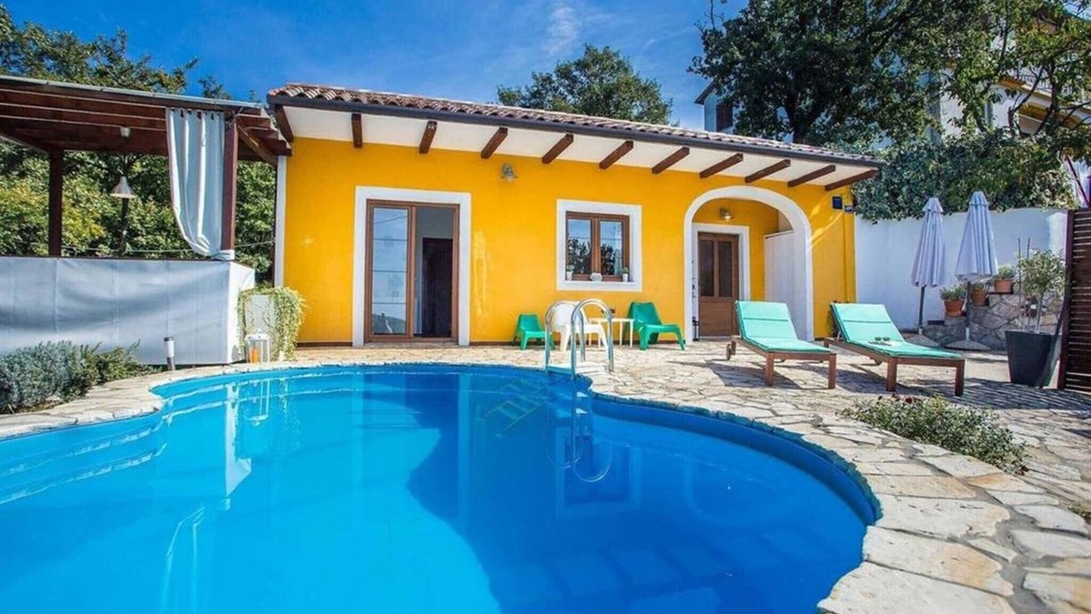 Ripenda Verbanci House | Charming family retreat with Private Pool