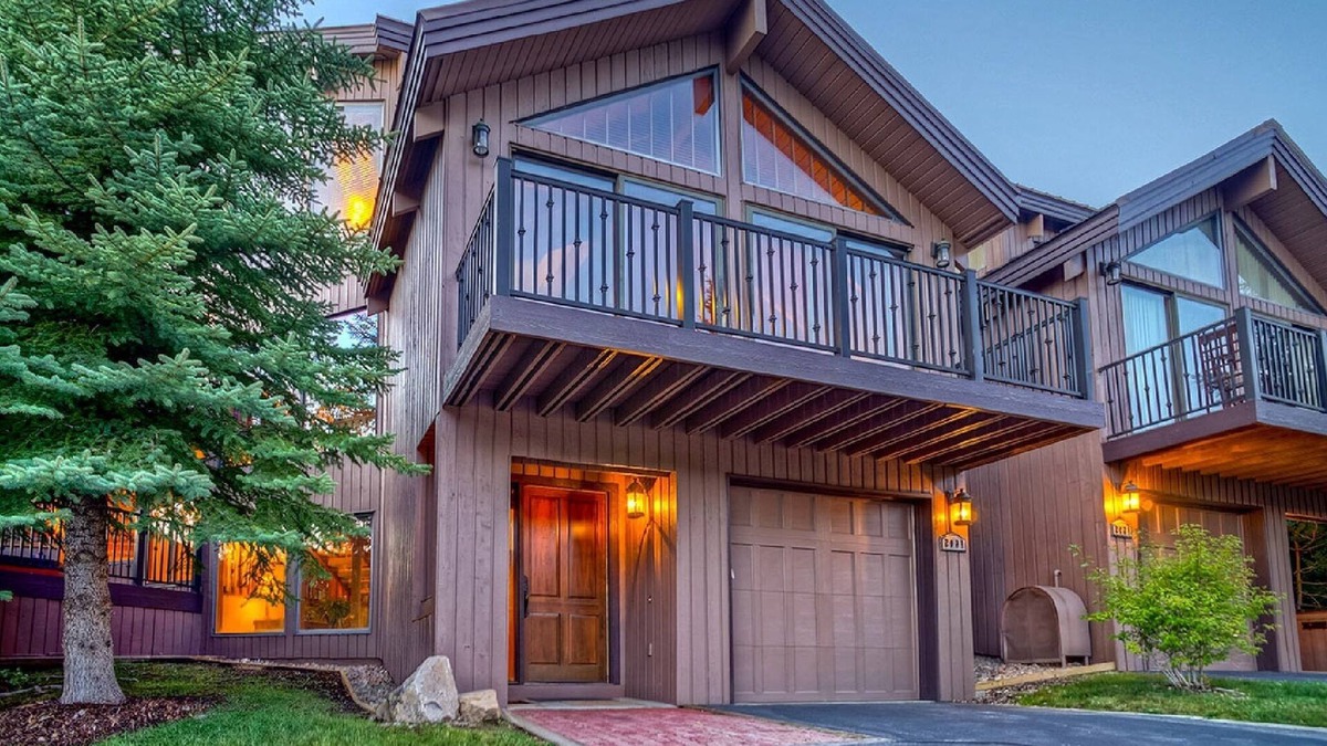 Deer Valley Villa | Charming family- friendly 4-bedroom villa with wi-fi and hot tub