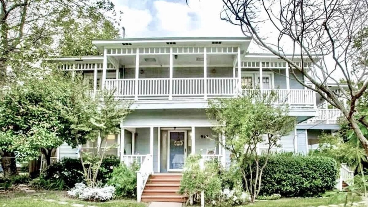 McKinney House | Charming Family Getaway in McKinney