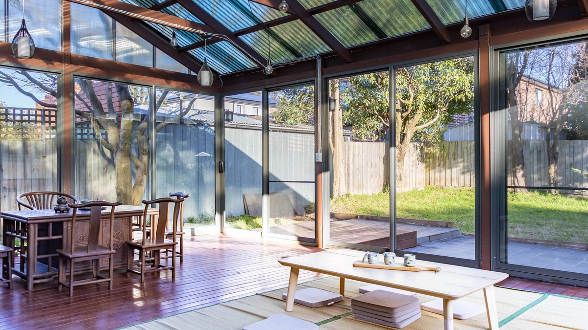 Glen Waverley House | Charming Family Home near Glen w AMAZING TEAHOUSE