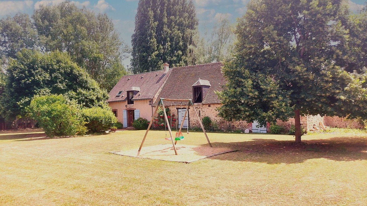 Chateaudun Cottage | Charming Farmhouse Retreat: Fireplace, Large Courtyard, Pet-Friendly, Near Paris