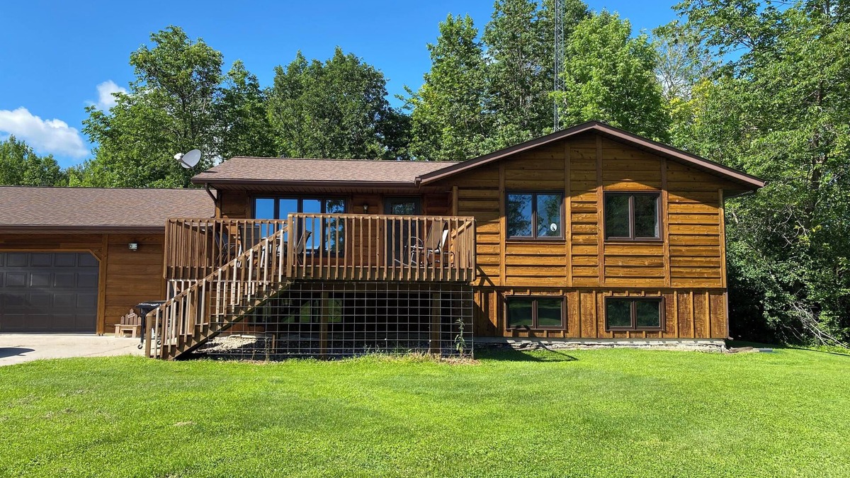 Warroad Other | Charming farmhouse upper floor with 2 bedrooms and WiFi, AC in Warroad