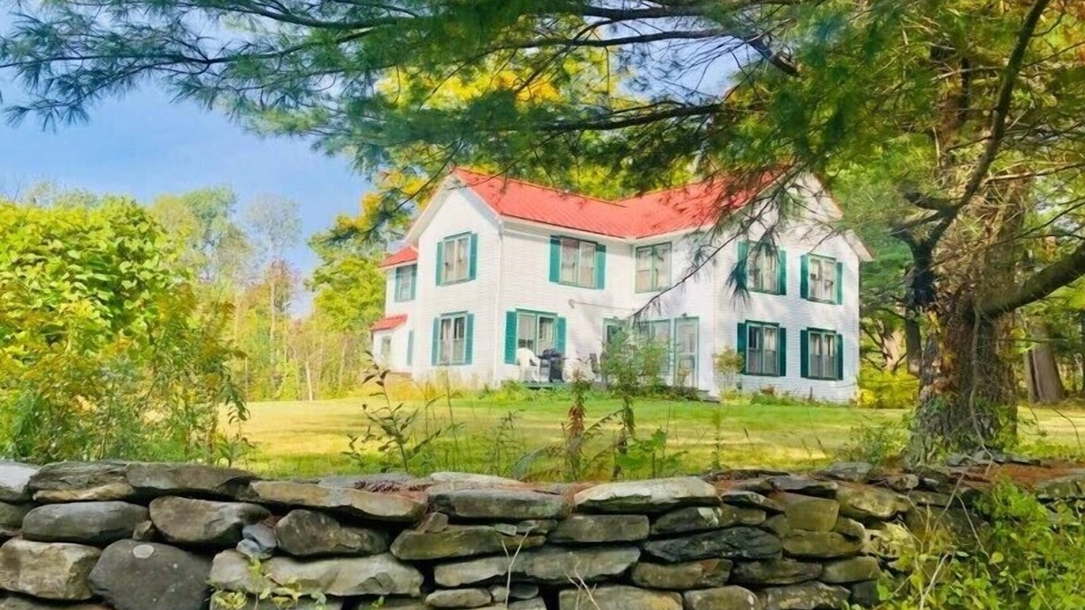 Worthington Other | Charming Farmhouse - quiet, private & peaceful