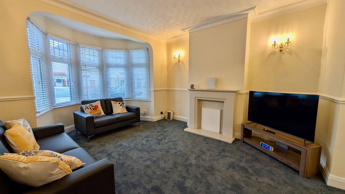 Redbridge House | Charming flat in Somersby Gardens