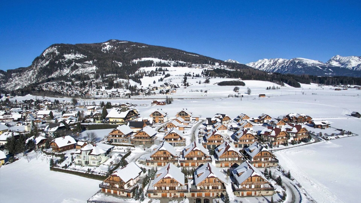 Mauterndorf Apartment | Charming flat with garden and mountain panorama