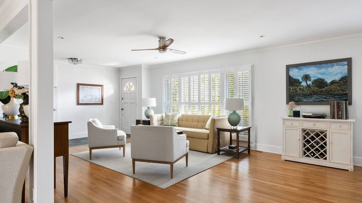 Charleston Cottage | Charming Fort Sumter Cottage