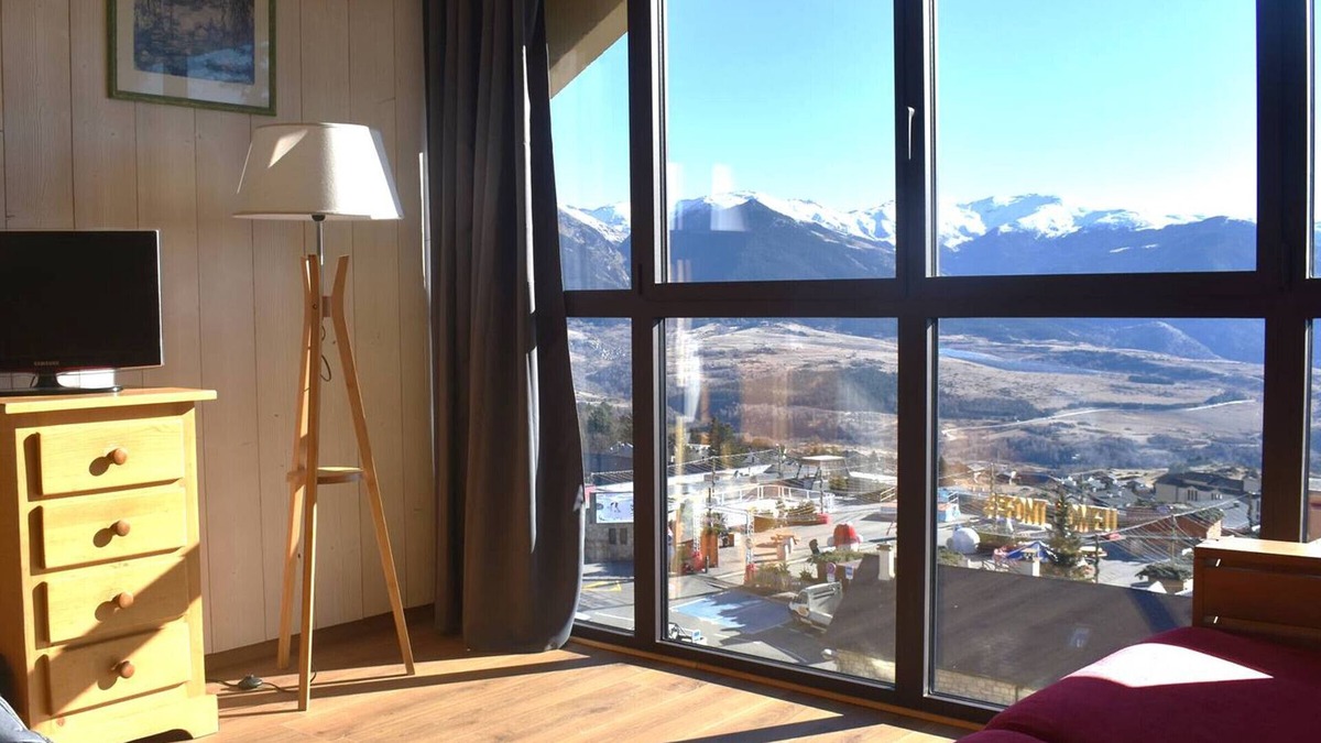 Font-Romeu-Odeillo-Via Apartment | Charming 2-room cabin in central Font-Romeu, parking included