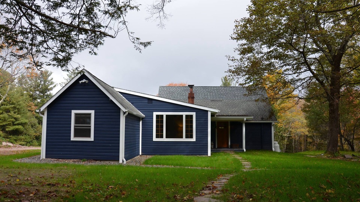 Elka Park House | Charming, fully restored Catskills cabin on 10 acres by Hunter/Tannersville