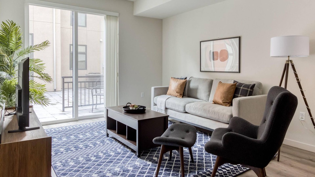 Downtown Oakland Apartment | Charming Furnished 1BR in Oakland, Pet-Friendly