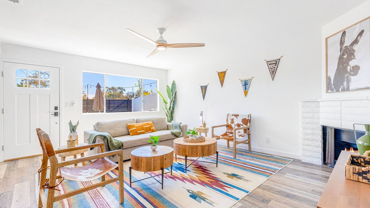 San Clemente Condo | Charming gem near the beach with large backyard, cornhole, fast WiFi & grill