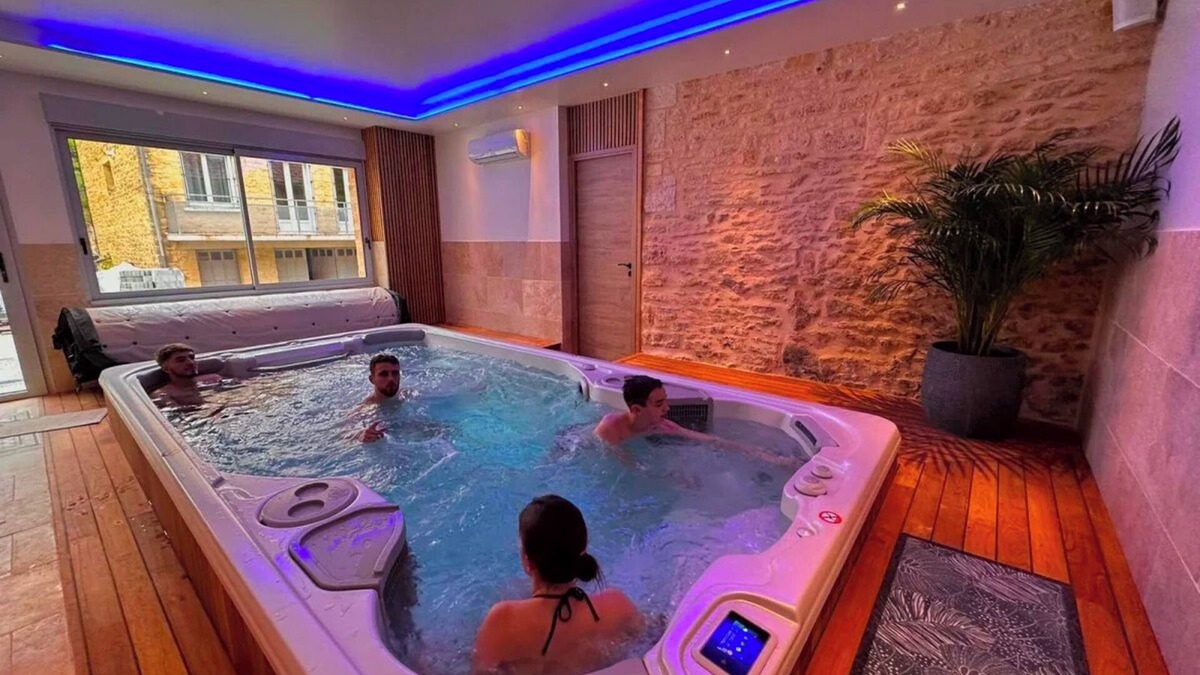 Sarlat-la-Caneda Cottage | Charming gite with Spa.