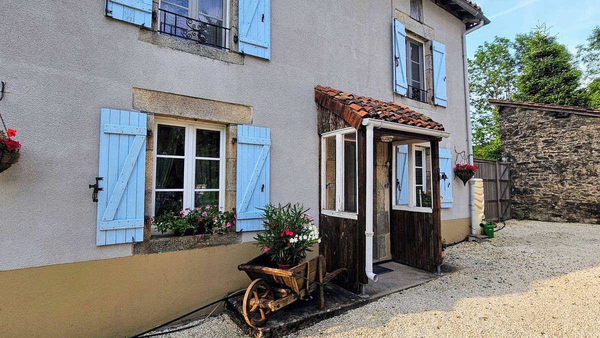 Pageas House | Charming gite in the beautiful French countryside with private pool