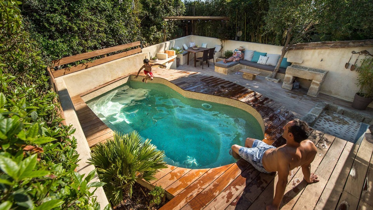 Gallician Cottage | Charming gite in the Camargue with private heated pool and jacuzzi