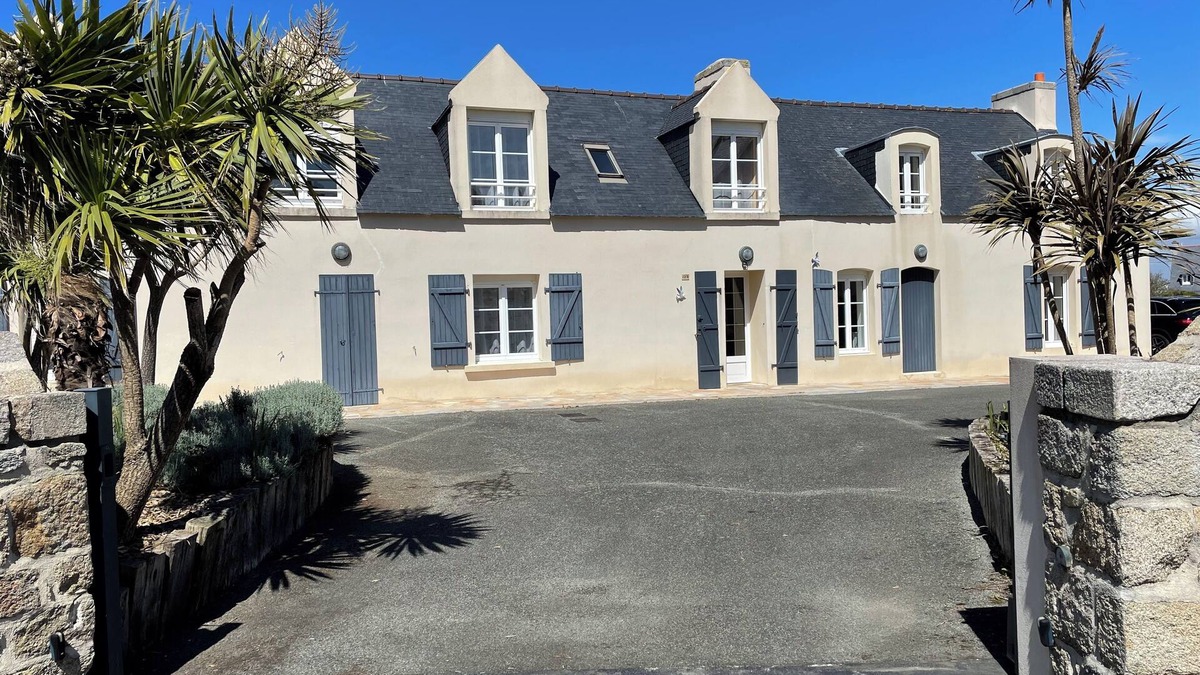 Saint-Guenole House | Charming gîte * - Minutes from shops and beaches