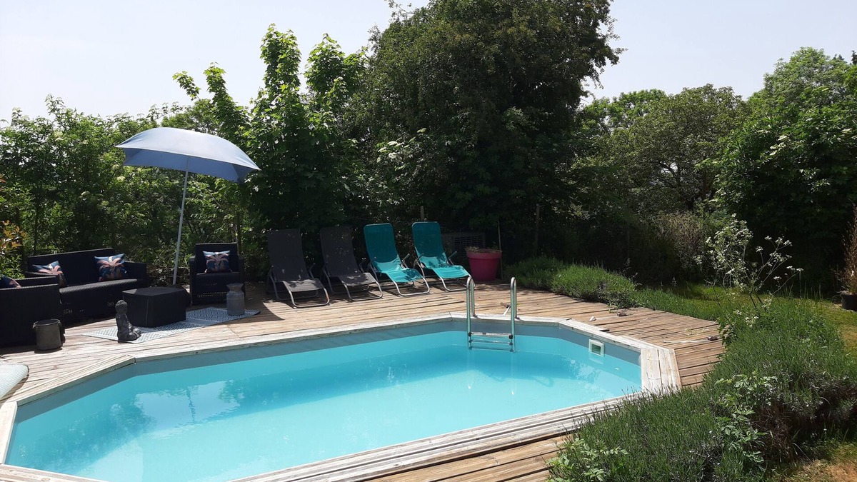 Auzers Villa | Charming gite with swimming pool, sauna and jacuzzi, Salers Puy Mary area