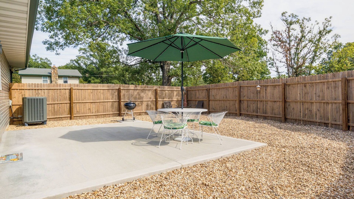 Laurie Cottage | Charming Gravois Mills Escape w/Private Backyard!