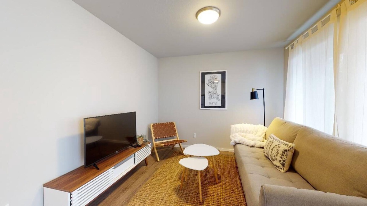 Snohomish House | Charming Hideaway - Cvrd Parkng, Close to DT Snohomish.
