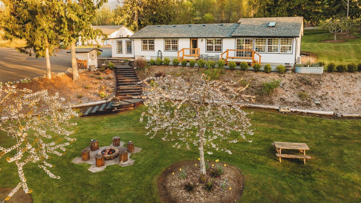 Sequim House | Charming Hilltop Getaway - Valley and Water Views