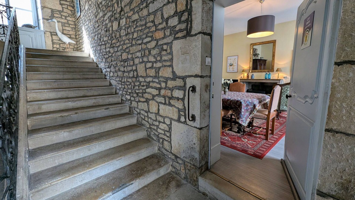 Vesoul Apartment | Charming historic apartment in Vesoul with WIFI and parking