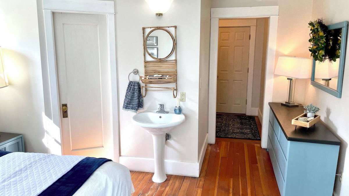 Fairbanks Cottage | Charming Historic cottage close to downtown Fairbanks