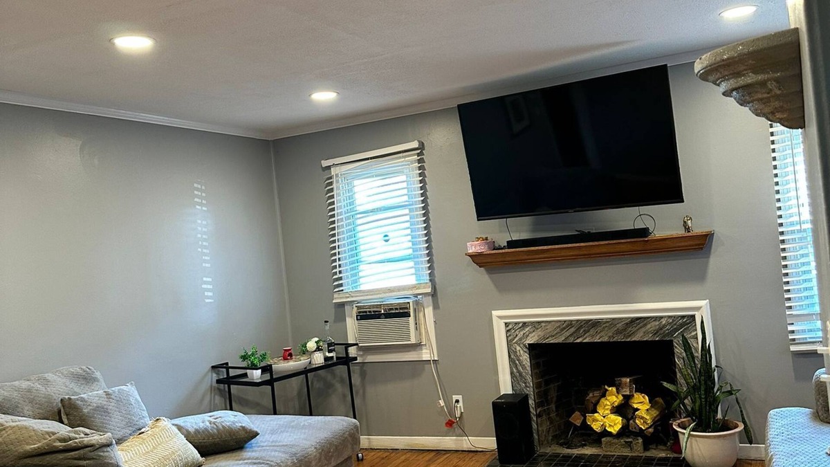 Detroit House | Charming historic Rosedale Park neighborhood house minutes from downtown.
