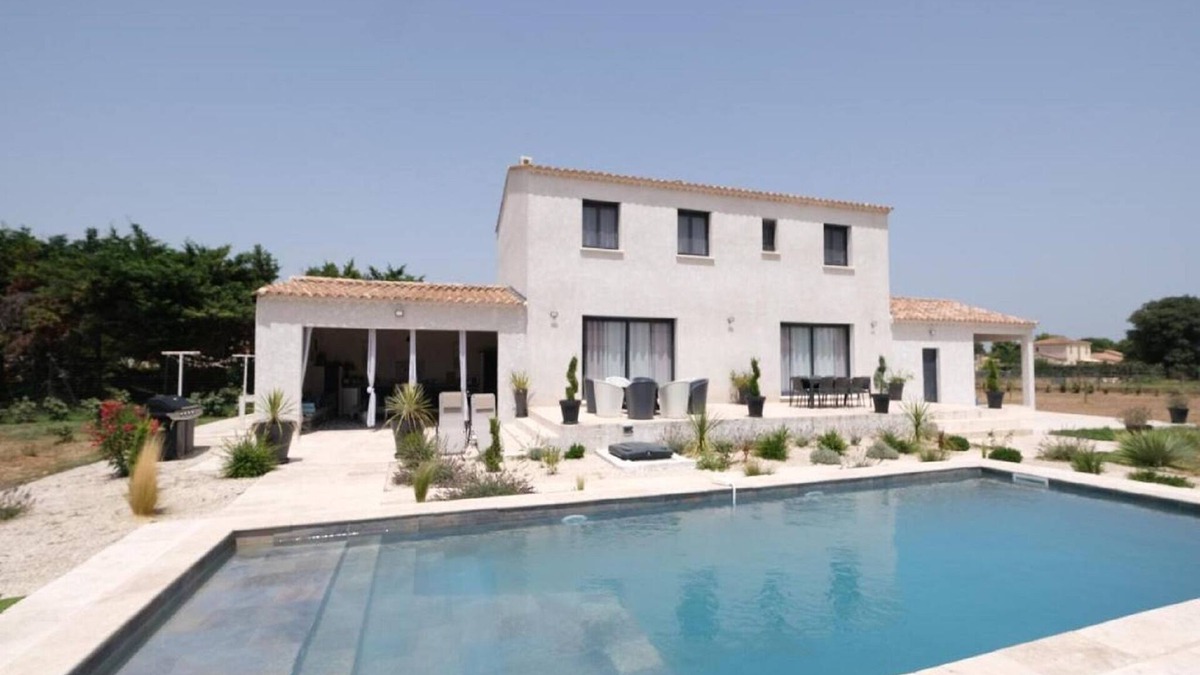 Arles Villa | Charming holiday home with private pool