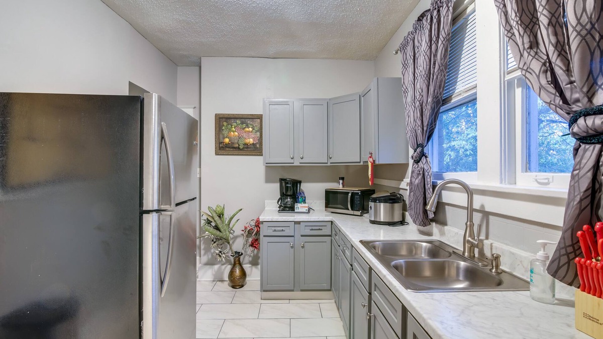 Crosstown Cottage | Charming Home: 2 Mi to Downtown Memphis & Zoo