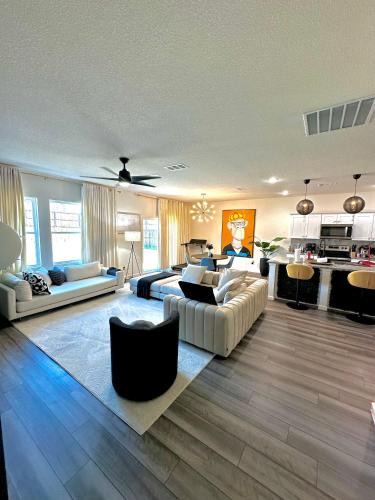 Glenn Heights House | Charming Home in Glennheights