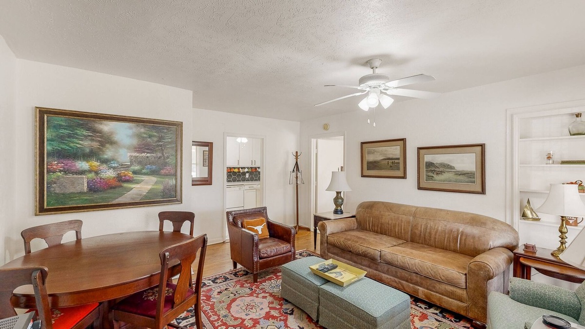Cherrywood House | Charming home near downtown Austin with grill, streaming, washer/dryer, & AC