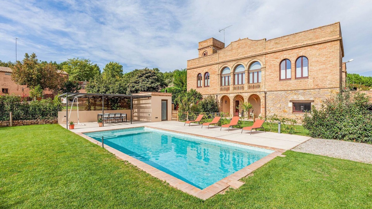 Vulpellac House | Charming Home Near Vulpellac